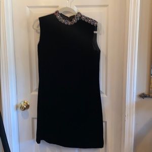 Velvet M sequenced stand up ribbon collar dress